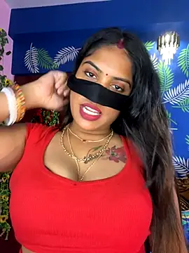 Snapshot of V-Hot-Sweti chatting on November 3, 2025, 5:14 pm V-Hot-Sweti online show from November 3, 2025, 5:14 pm