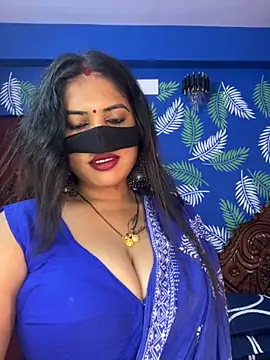 Snapshot of V-Hot-Sweti chatting on November 5, 2025, 9:31 am V-Hot-Sweti online show from November 5, 2025, 9:31 am