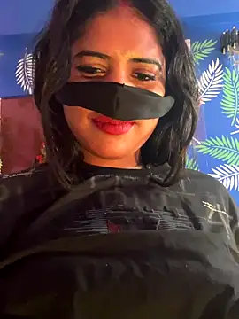 Snapshot of V-Hot-Sweti chatting on November 12, 2025, 5:19 am V-Hot-Sweti online show from November 12, 2025, 5:19 am