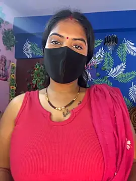 Snapshot of V-Hot-Sweti chatting on November 17, 2025, 4:13 pm V-Hot-Sweti online show from November 17, 2025, 4:13 pm