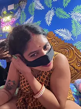 Snapshot of V-Hot-Sweti chatting on November 27, 2025, 7:27 pm V-Hot-Sweti online show from November 27, 2025, 7:27 pm