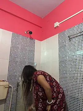 V-Hot-Sweti online show from June 19, 2026, 7:56 am