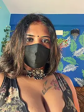 V-Hot-Sweti online show from June 21, 2026, 5:04 pm