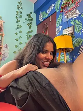 V-Hot-Sweti online show from June 30, 2026, 7:37 pm