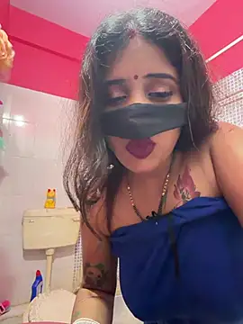 V-Hot-Sweti online show from July 4, 2026, 2:56 pm