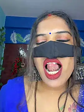 V-Hot-Sweti online show from July 7, 2026, 4:44 pm