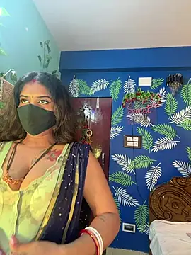 V-Hot-Sweti online show from July 13, 2026, 5:49 pm