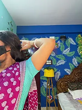 V-Hot-Sweti online show from July 14, 2026, 7:46 am