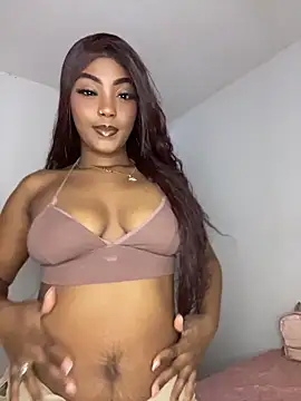 zaracollins01 online show from May 1, 2026, 7:07 pm
