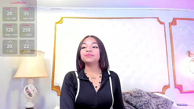 Manelyk evanss  online show from October 10, 2025, 9:19 am