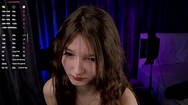 Snapshot of DongMolt chatting on February 6, 2026, 5:38 pm DongMolt online show from February 6, 2026, 5:38 pm