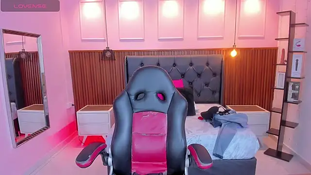 Snapshot of ladymercury1 chatting on October 8, 2025, 7:22 pm ladymercury1 online show from October 8, 2025, 7:22 pm