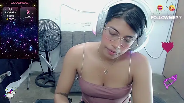 Dulce2415 online show from June 3, 2026, 1:41 am