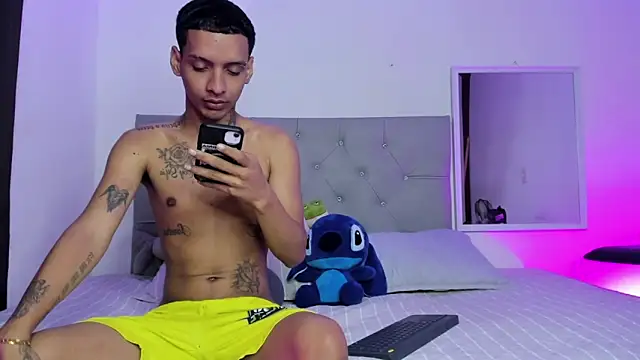 Snapshot of twinkDuohot chatting on September 9, 2025, 5:07 am twinkDuohot online show from September 9, 2025, 5:07 am