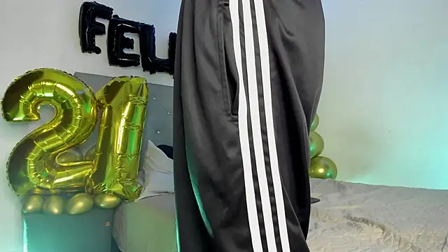 Snapshot of twinkDuohot chatting on March 6, 2026, 1:07 pm twinkDuohot online show from March 6, 2026, 1:07 pm