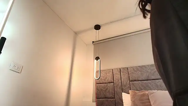 alaska  williams   online show from November 20, 2025, 11:15 pm