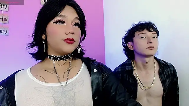 Snapshot of x_karloss_x chatting on November 22, 2025, 3:00 pm x karloss x online show from November 22, 2025, 3:00 pm