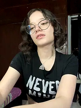 Snapshot of sukubo__ chatting on December 16, 2025, 6:40 am sukubo online show from December 16, 2025, 6:40 am