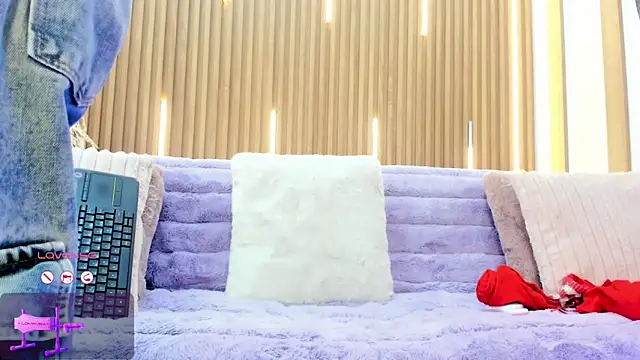 Snapshot of ArianaSantana chatting on November 30, 2025, 1:15 pm ArianaSantana online show from November 30, 2025, 1:15 pm