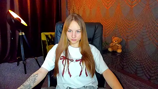 Snapshot of MilaAddams chatting on July 2, 2026, 5:35 am MilaAddams online show from July 2, 2026, 5:35 am