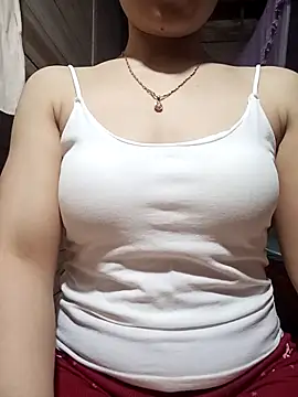 Snapshot of LucyyLy chatting on May 5, 2026, 11:51 am LucyyLy online show from May 5, 2026, 11:51 am
