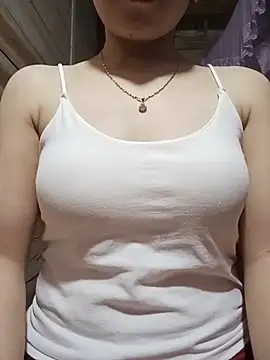 Snapshot of LucyyLy chatting on May 29, 2026, 12:58 pm LucyyLy online show from May 29, 2026, 12:58 pm
