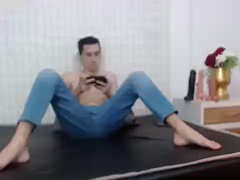 LuigiMarchetti online show from September 21, 2025, 8:54 pm