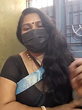 Snapshot of Tamil_Azhaghi25 chatting on November 5, 2025, 6:24 am Tamil Azhaghi25 online show from November 5, 2025, 6:24 am