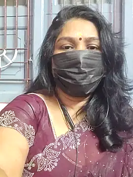 Snapshot of Tamil_Azhaghi25 chatting on November 30, 2025, 5:28 pm Tamil Azhaghi25 online show from November 30, 2025, 5:28 pm