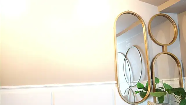 Snapshot of Tayler_Kim chatting on September 15, 2025, 12:27 pm Tayler Kim online show from September 15, 2025, 12:27 pm