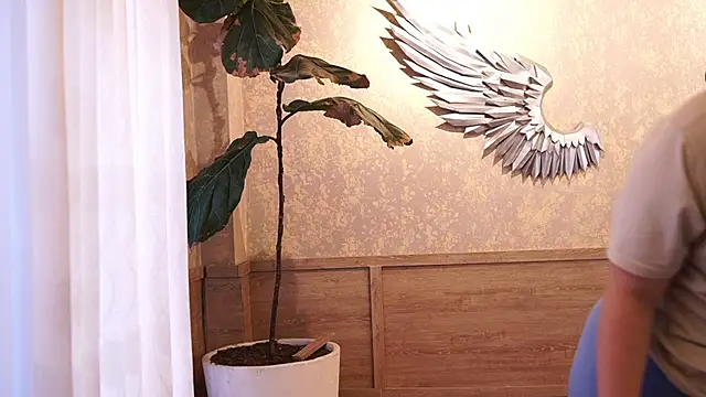 Snapshot of Tayler_Kim chatting on September 21, 2025, 3:46 pm Tayler Kim online show from September 21, 2025, 3:46 pm