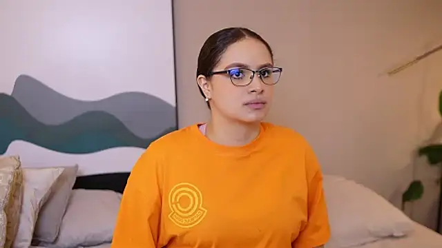 Snapshot of Tayler_Kim chatting on October 10, 2025, 4:28 pm Tayler Kim online show from October 10, 2025, 4:28 pm