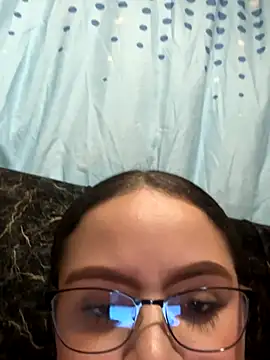 Snapshot of Tayler_Kim chatting on November 23, 2025, 9:36 pm Tayler Kim online show from November 23, 2025, 9:36 pm