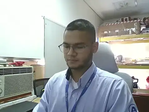 Snapshot of jayden_cooper1 chatting on February 2, 2026, 5:33 pm jayden cooper1 online show from February 2, 2026, 5:33 pm
