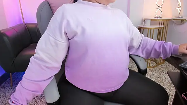 Miss Francheska online show from November 22, 2025, 11:42 am