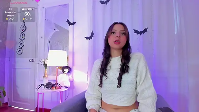 AnniieCooper online show from October 27, 2025, 1:37 pm