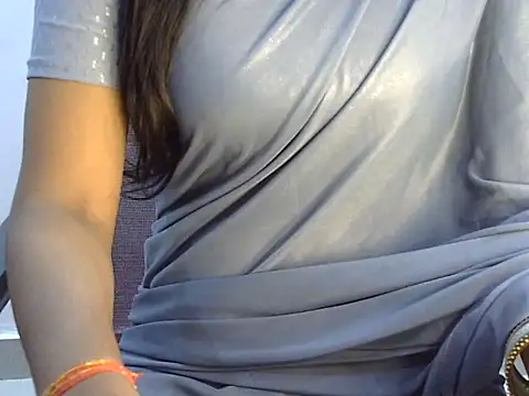 Hott Noor online show from October 19, 2025, 3:12 pm