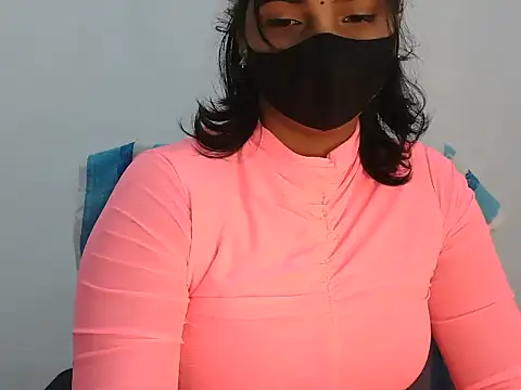 Hott Noor online show from November 22, 2025, 4:06 pm