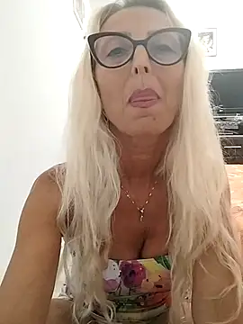 Snapshot of _sexyBLONDE46_ chatting on June 21, 2026, 6:54 pm sexyBLONDE46 online show from June 21, 2026, 6:54 pm