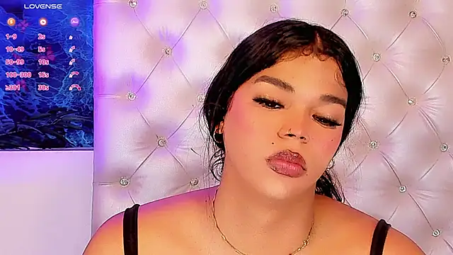 Snapshot of Valeria_Swett_ chatting on May 17, 2026, 9:11 pm Valeria Swett online show from May 17, 2026, 9:11 pm