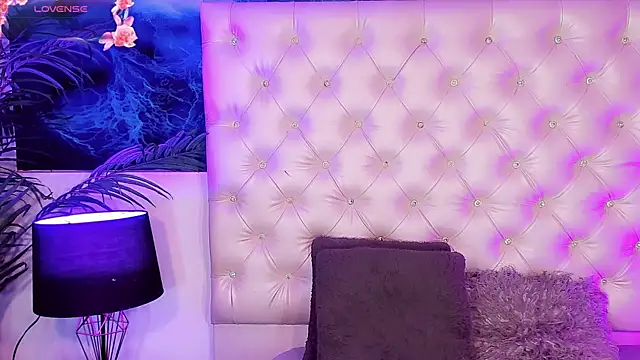 Valeria Swett  online show from July 19, 2026, 8:23 pm