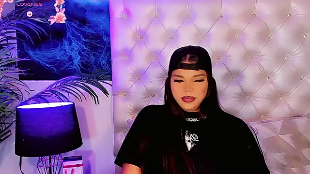 Valeria Swett  online show from July 25, 2026, 8:39 pm