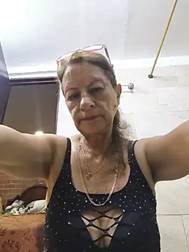 MaryLunne online show from August 9, 2026, 12:01 am