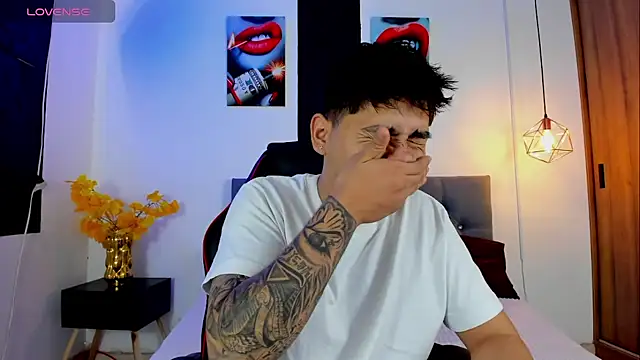 Nicolas James Sc online show from September 29, 2025, 2:22 pm