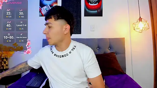 Nicolas James Sc online show from October 23, 2025, 1:43 pm