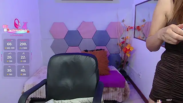 Snapshot of Ximena_Grant chatting on July 3, 2026, 11:38 am Ximena Grant online show from July 3, 2026, 11:38 am