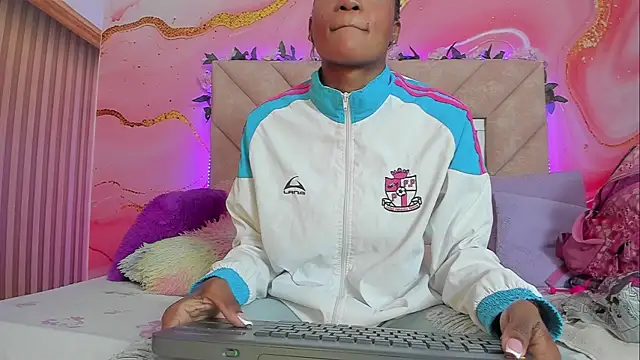 Snapshot of Taylor_oriana_ chatting on September 23, 2025, 10:51 am Taylor oriana online show from September 23, 2025, 10:51 am