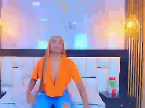 Snapshot of JanneCooper chatting on September 19, 2025, 2:46 am JanneCooper online show from September 19, 2025, 2:46 am