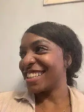 Snapshot of JanneCooper chatting on May 12, 2026, 7:33 pm JanneCooper online show from May 12, 2026, 7:33 pm