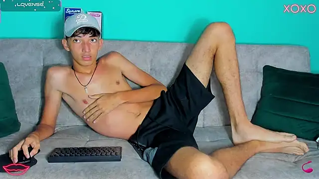 Snapshot of Maikol_Ortiz chatting on October 10, 2025, 12:37 pm Maikol Ortiz online show from October 10, 2025, 12:37 pm